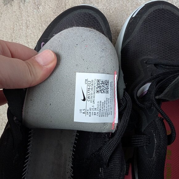 Nike Women's React Miler running shoes, Black Sunset Pulse, size 8.5 - Picture 4 of 9